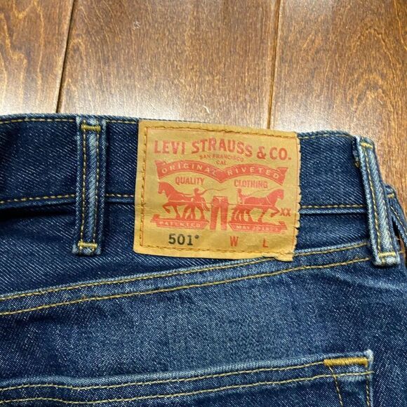 Levi's 501 XX Classic Straight Leg Denim Blue Jeans Button Fly Mens Size 44 x 32 - Picture 2 of 10
